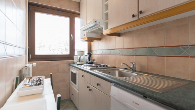 _lv_images__lot_0000030304_06_13778576