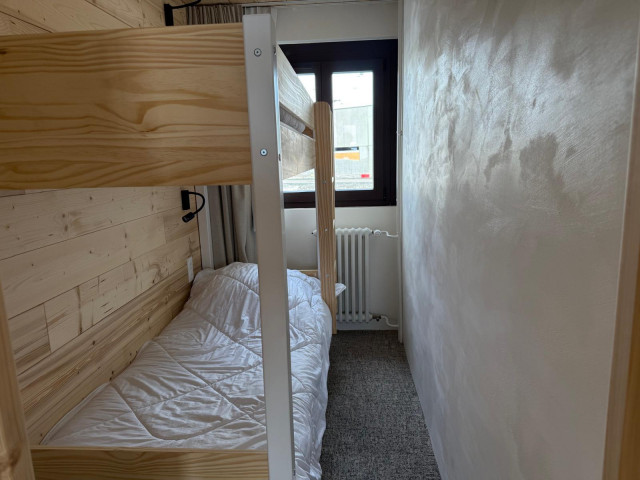 _lv_images__lot_0000030309_07_14373523