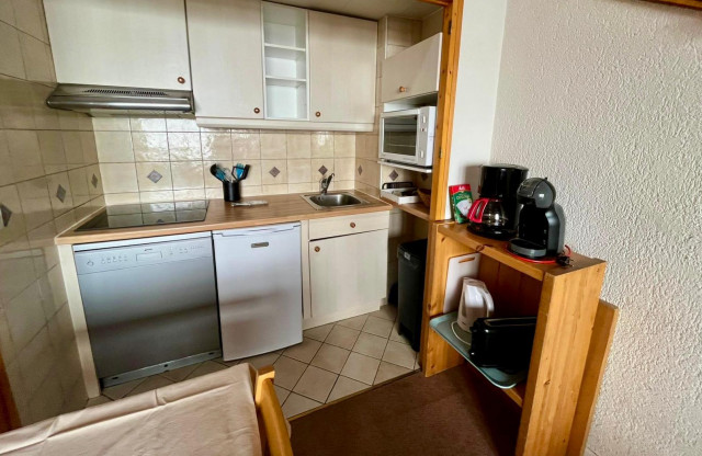 _lv_images__lot_0000030402_07_14235346