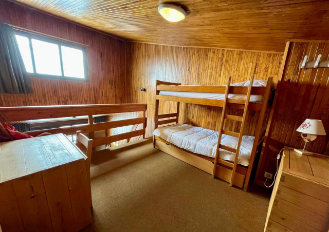 _lv_images__lot_0000030402_08_14420121