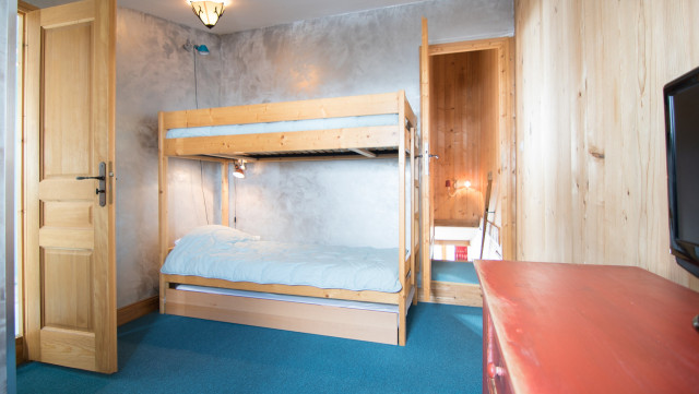 _lv_images__lot_0000030405_13_13156150