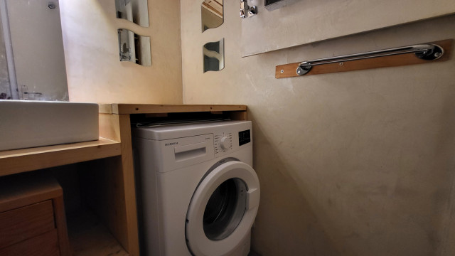 _lv_images__lot_0000050015_11_13502521