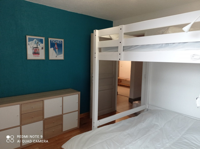 _lv_images__lot_0000070004_15_14234656