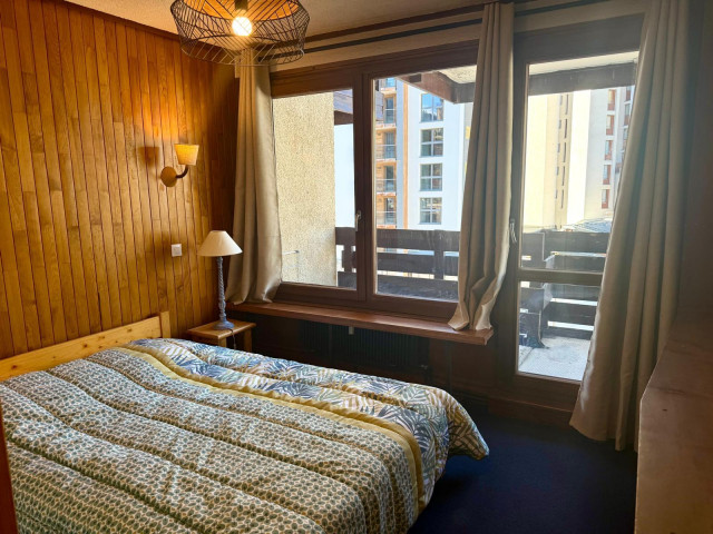 _lv_images__lot_0000070015_07_14032418