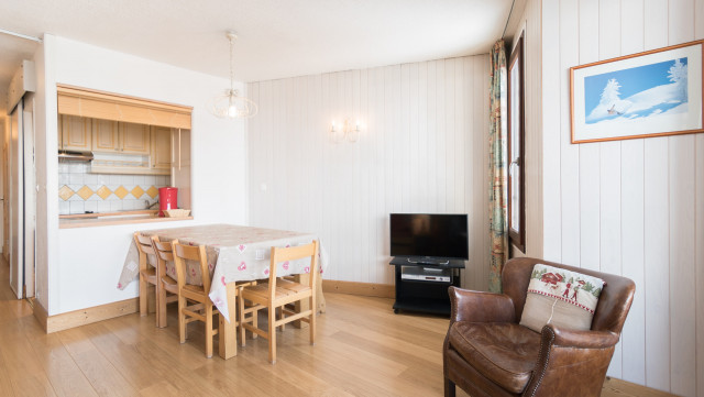 _lv_images__lot_0000120024_02_14457192