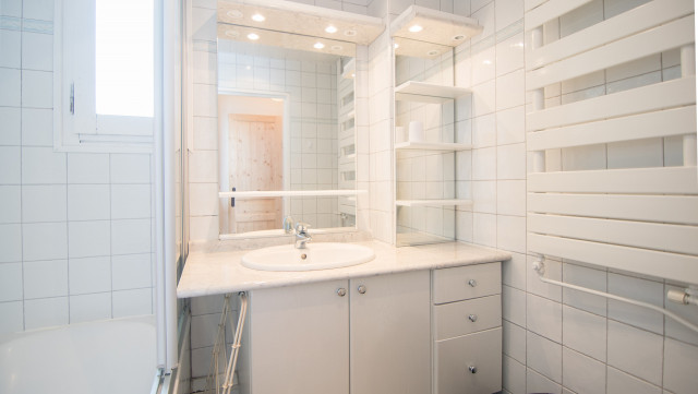 _lv_images__lot_0000120024_08_13455763