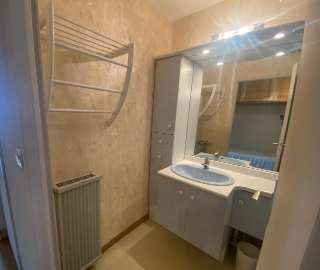 _lv_images__lot_0000120029_08_13465780