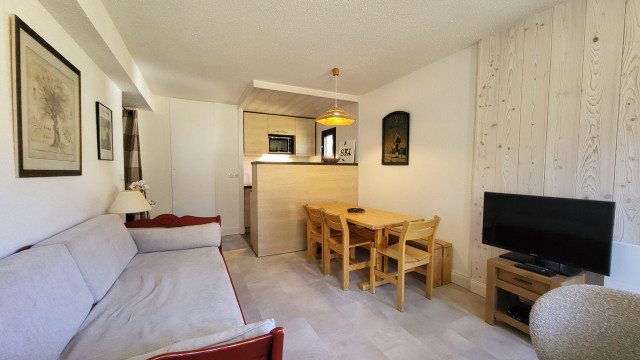 _lv_images__lot_0000210009_03_13835560