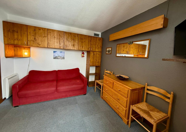 _lv_images__lot_0000230092_02_13835886