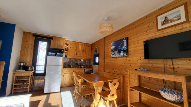 _lv_images__lot_0000230111_03_14419331