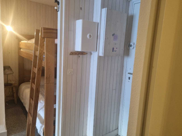 _lv_images__lot_0000230155_10_14419151