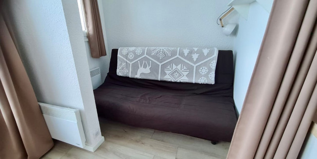 _lv_images__lot_0000230158_04_13081280