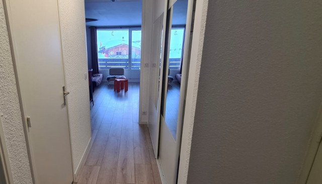 _lv_images__lot_0000230158_05_13165611