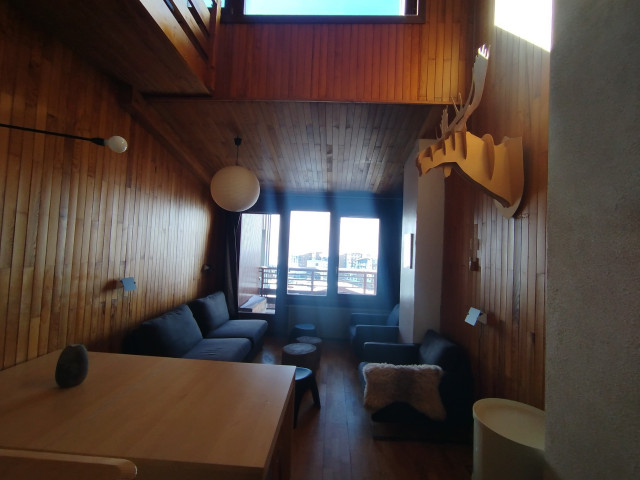 _lv_images__lot_0000230167_01_14032333