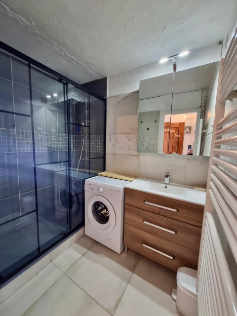 _lv_images__lot_0000230168_08_13464946