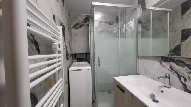 _lv_images__lot_0000230169_09_14215199