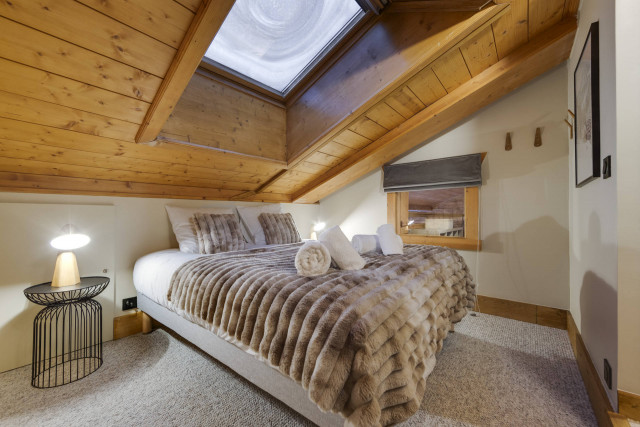 _lv_images__lot_0074061685_09_13158596