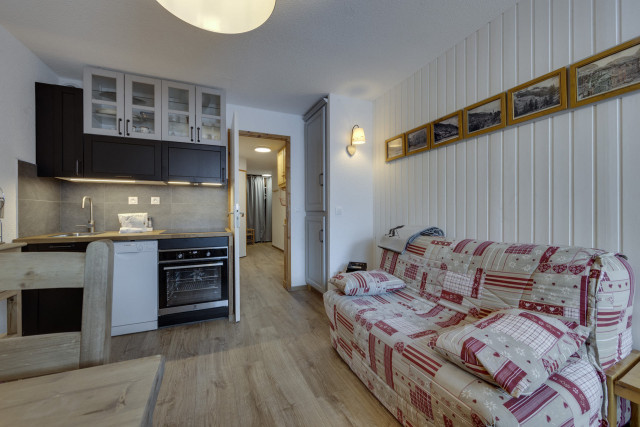 _lv_images__lot_0074061694_02_13083753