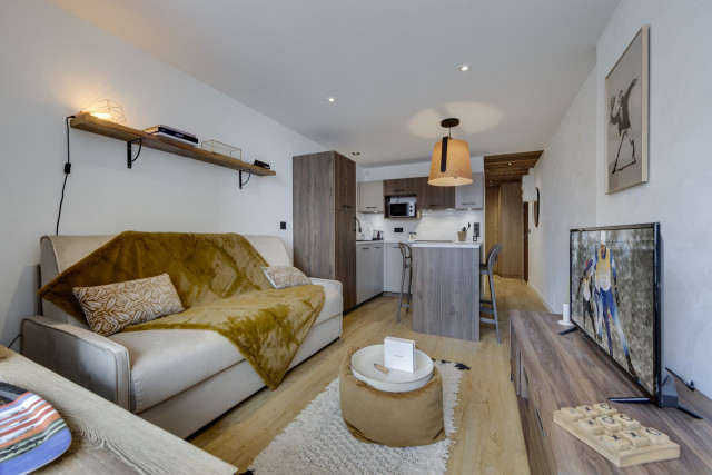 _lv_images__lot_0074061710_02_13580347