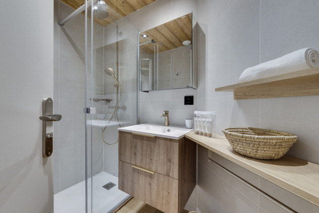 _lv_images__lot_0074061710_08_13177010