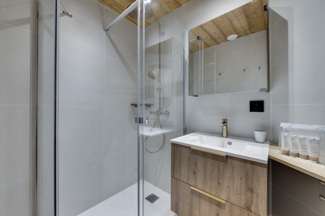 _lv_images__lot_0074061710_09_13580354