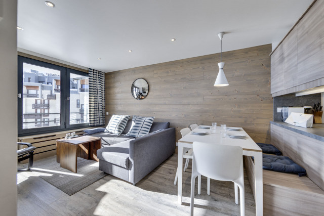 _lv_images__lot_0074061997_02_14375407