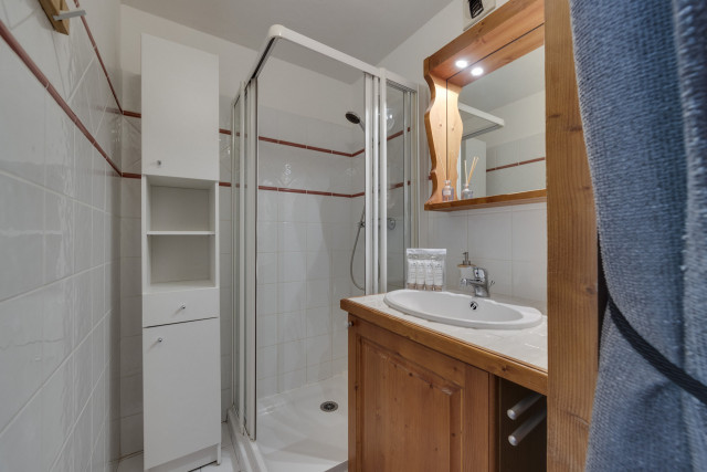 _lv_images__lot_0075230318_09_14025113