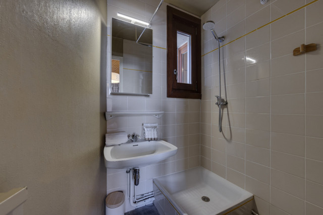 _lv_images__lot_0075553350_09_14374984