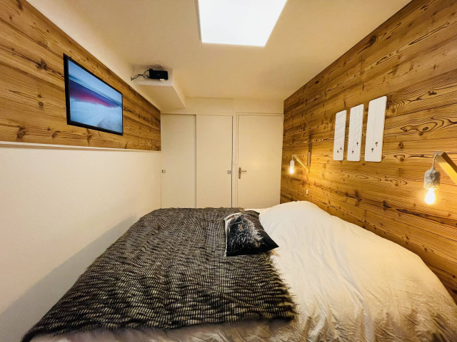 _lv_images__lot_0075553434_08_14375223