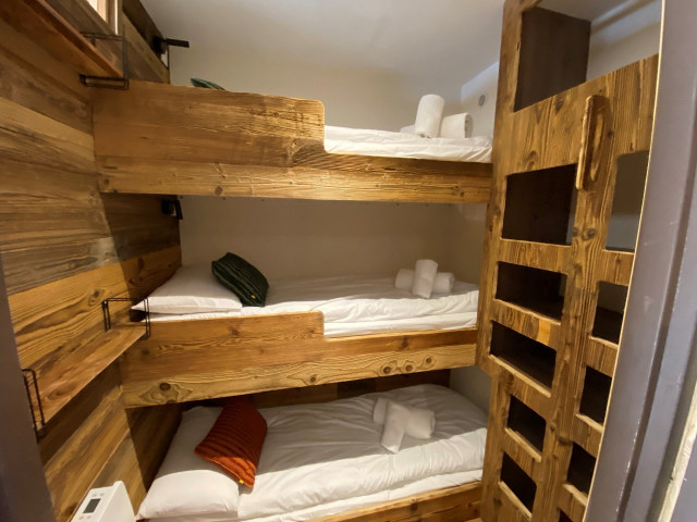 _lv_images__lot_0075553797_11_14459184