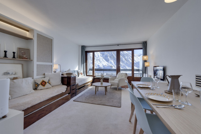 _lv_images__lot_0075553812_04_14375253