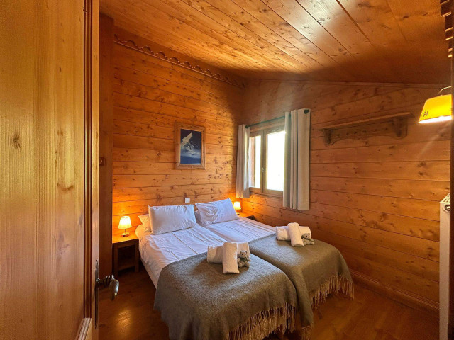 _lv_images__lot_0075553973_09_14236447