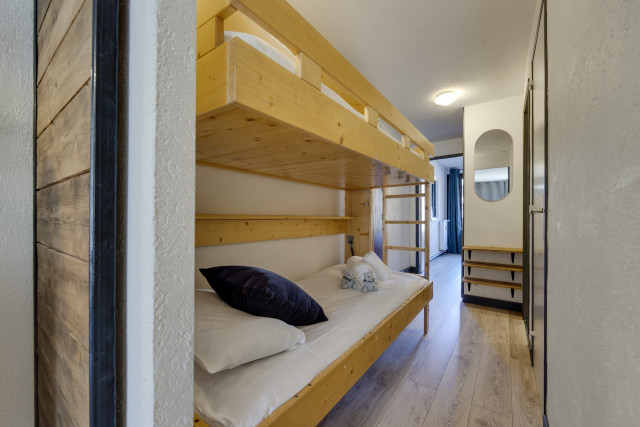 _lv_images__lot_0075554052_08_13083885