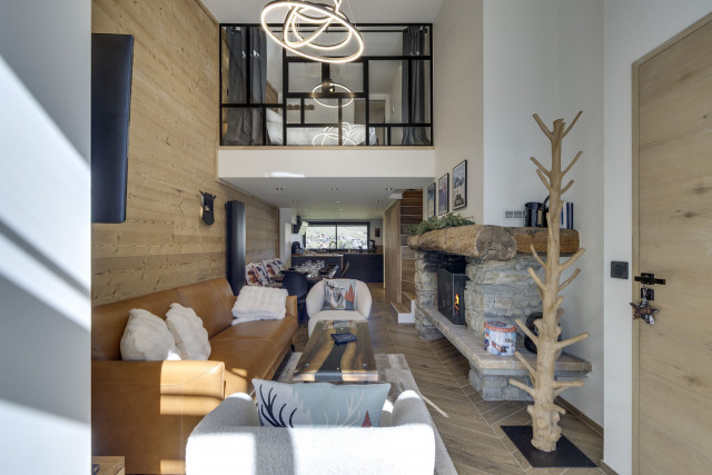 _lv_images__lot_0075554056_03_13938533