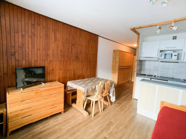 Table à manger pour 6 personnes