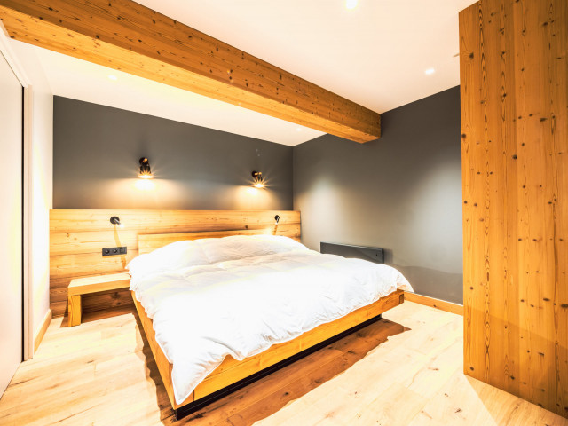 Suite parentale avec salle de douche et wc séparé.