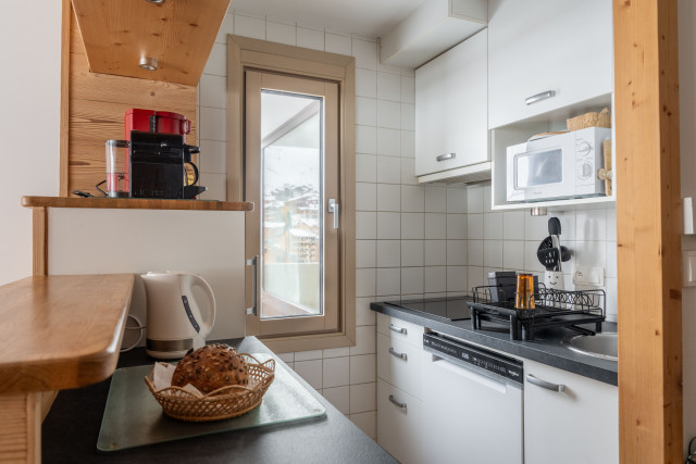 a7405296-hdr-2-12813716