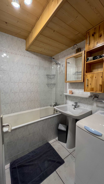 armaillis-tignes-salle-de-bain-1