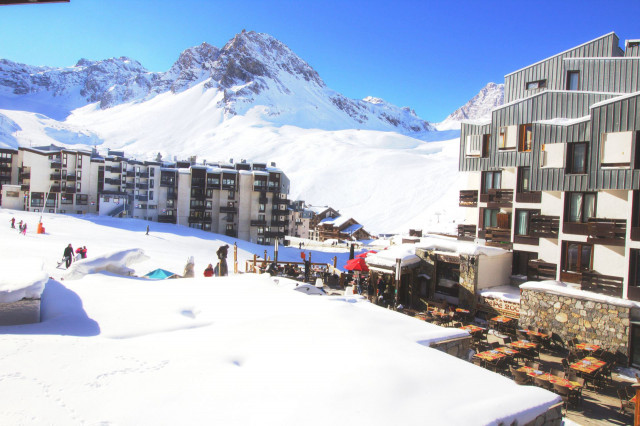 Front de neige au pied de l'immeuble location-appartement-hauts de val claret-ski-tignes