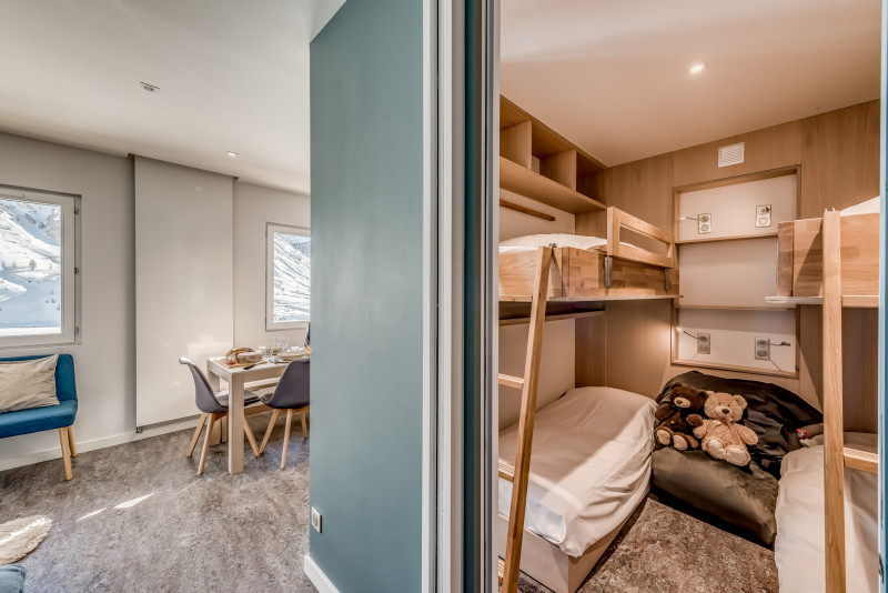 _lv_images__lot_0000000099_02_14369137