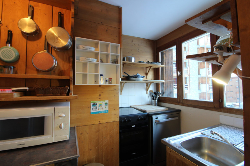 _lv_images__lot_0000000102_06_13546757 _lv_images__lot_0000000102_06_13546757