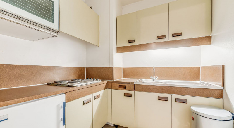 _lv_images__lot_0000000105_08_14058212