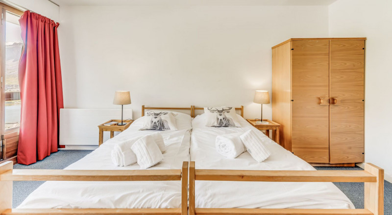 _lv_images__lot_0000000105_12_14416179