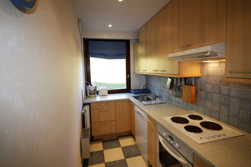 _lv_images__lot_0000000110_06_14416250