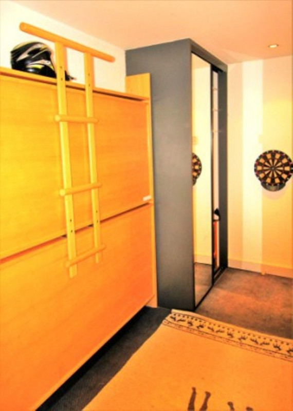 _lv_images__lot_0000000117_06_13076443