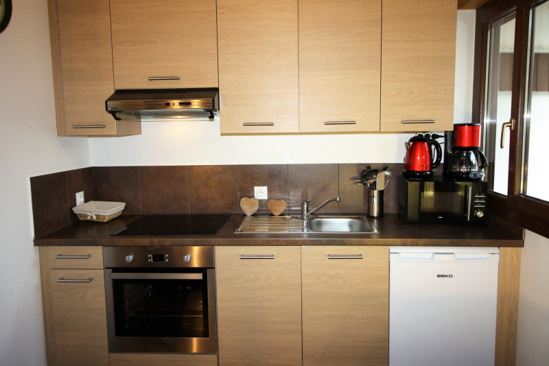 _lv_images__lot_0000000118_04_14231460