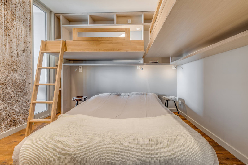 _lv_images__lot_0000000121_08_14067135