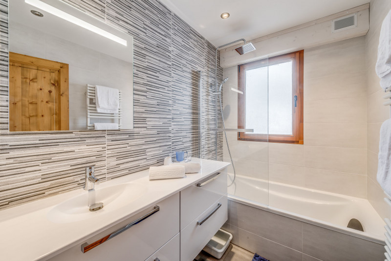 _lv_images__lot_0000000124_15_14038456 _lv_images__lot_0000000124_15_14038456