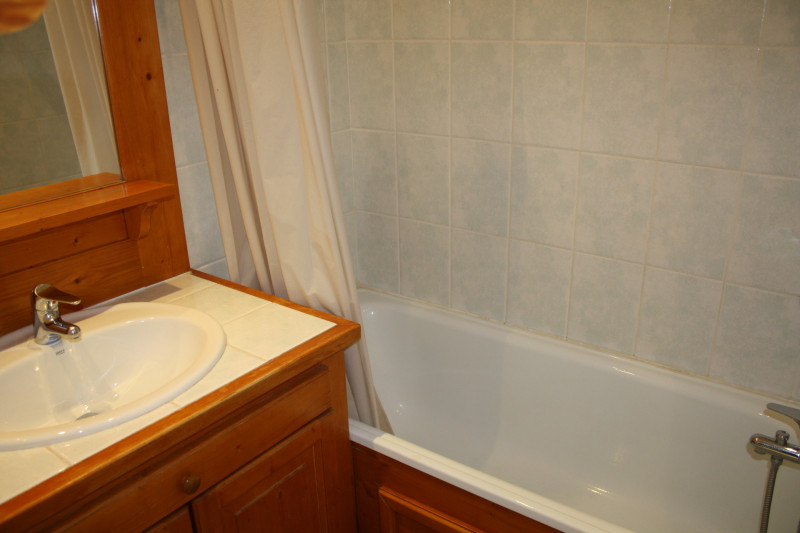 _lv_images__lot_0000000137_05_14077874 _lv_images__lot_0000000137_05_14077874