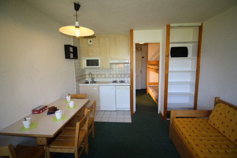 _lv_images__lot_0000000152_02_14135534